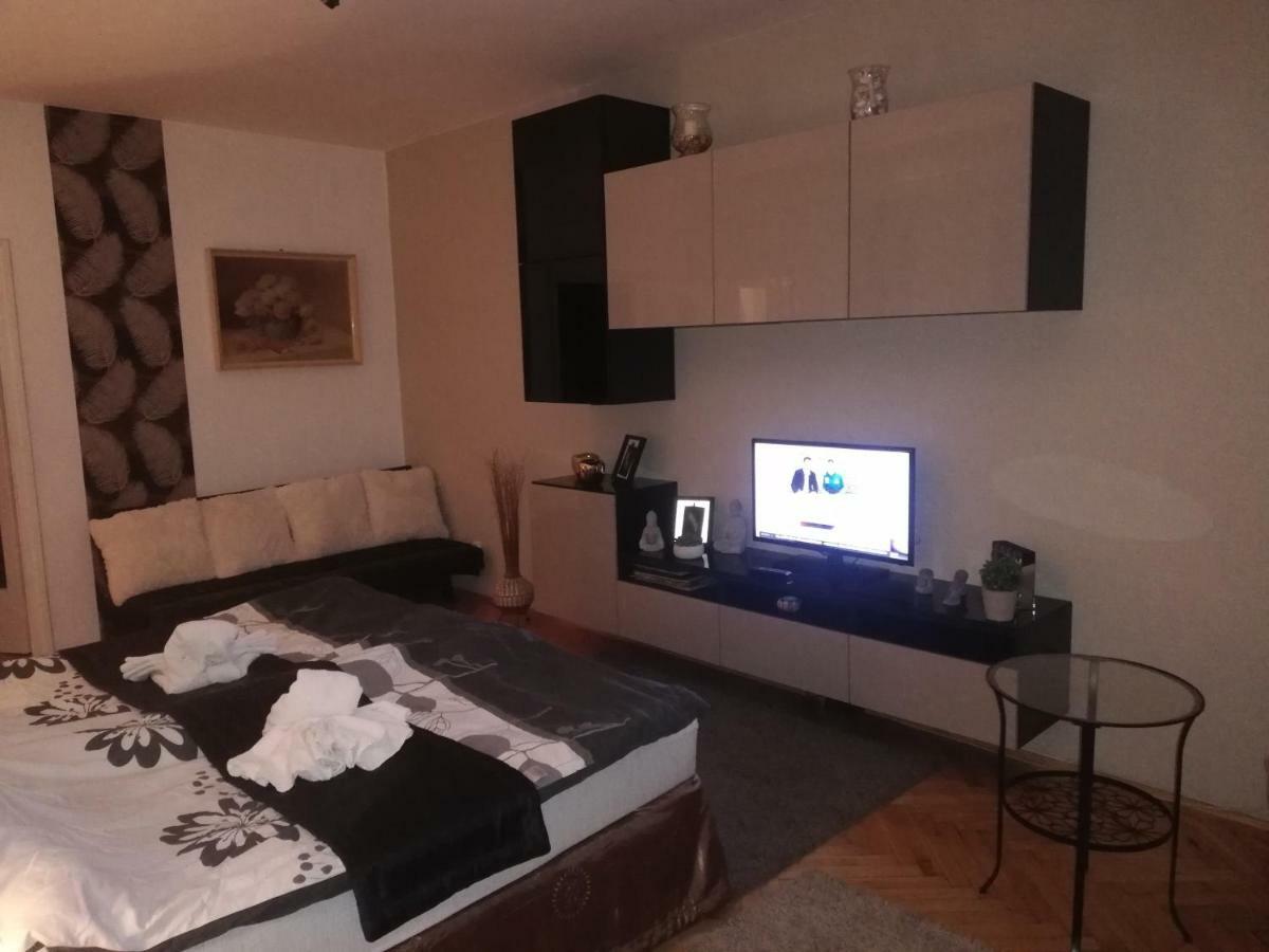 Heni Apartman Надьканіжа Екстер'єр фото